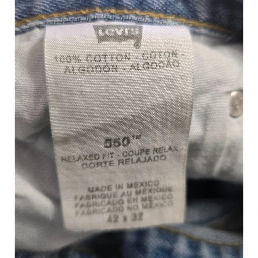 Levi's 550 Jeans Men's 42 x 31 (tag 42 x 32) Blue Light Wash Relaxed Fit Cotton